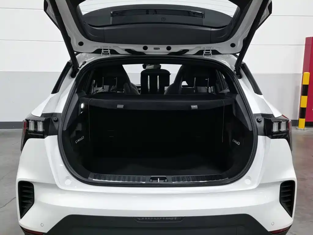 Lynk & Co 06 2024 2023 Remix 1.5T Power Halo