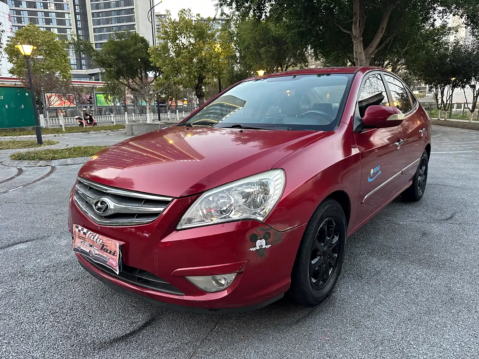 Фото 1 - Hyundai Elantra