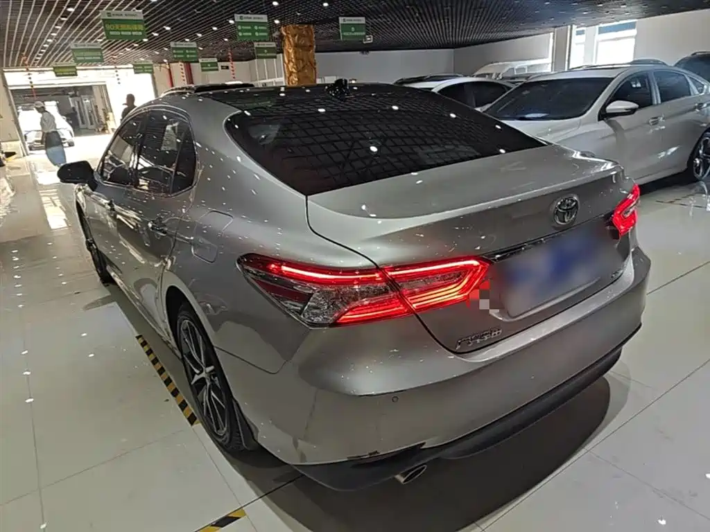 Toyota Camry 2021 2.5G Luxury Edition фото 5