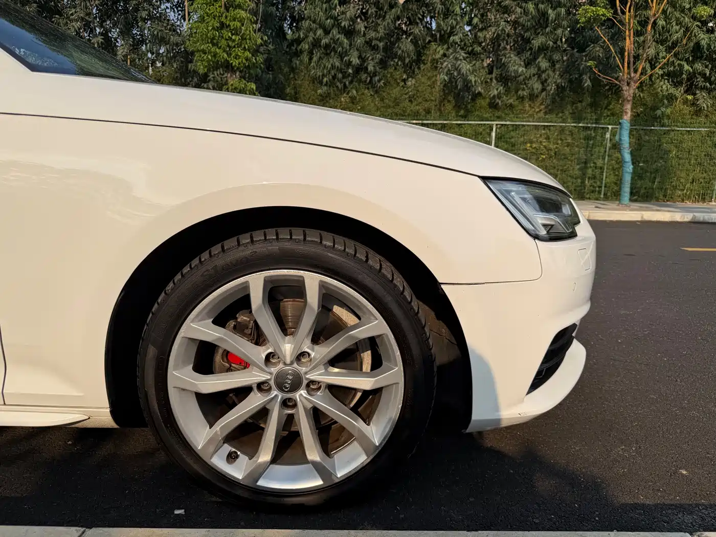 Фото 7 - Audi A4L