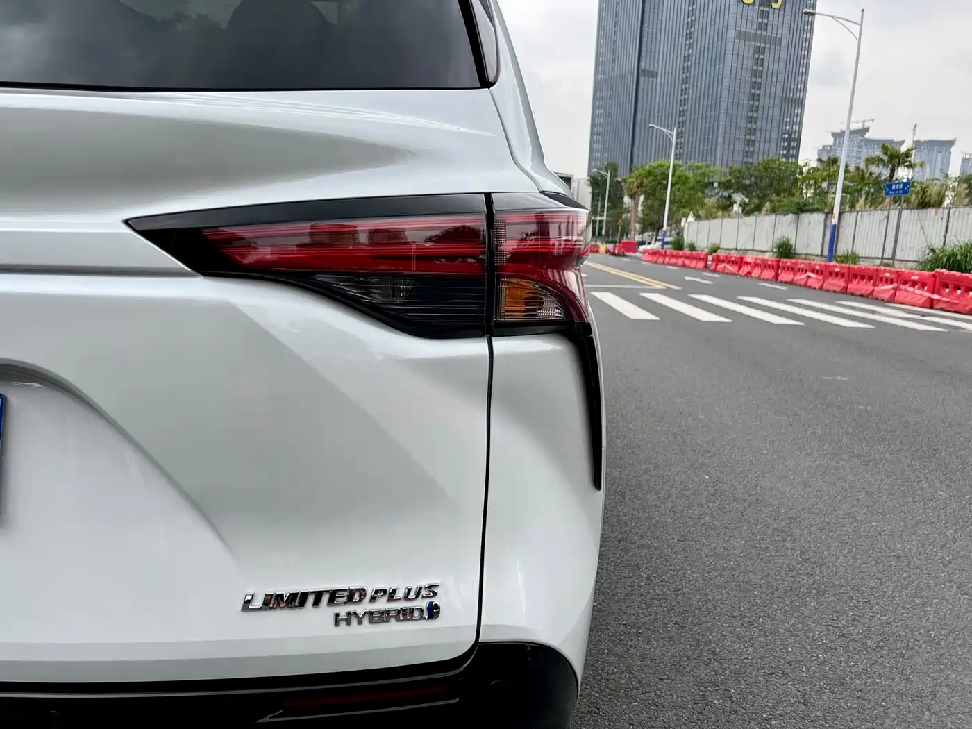Toyota Sienna 2021 2.5L Hybrid Ultimate Edition фото 28