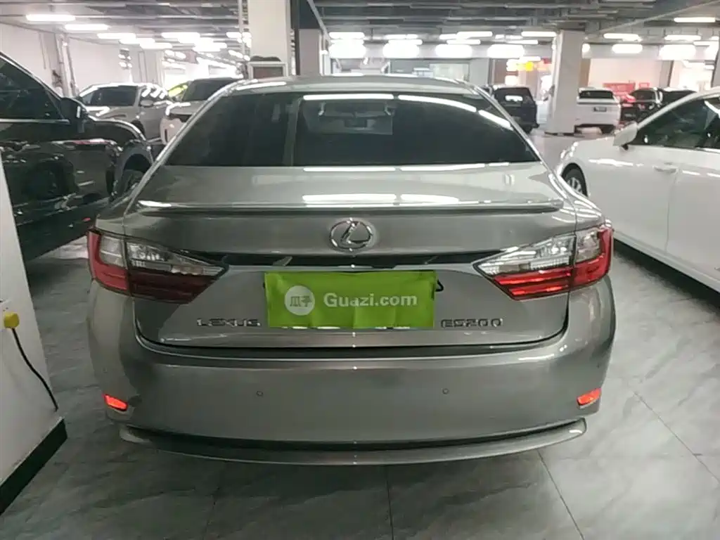 Lexus ES 2015 200 Elite Edition фото 6