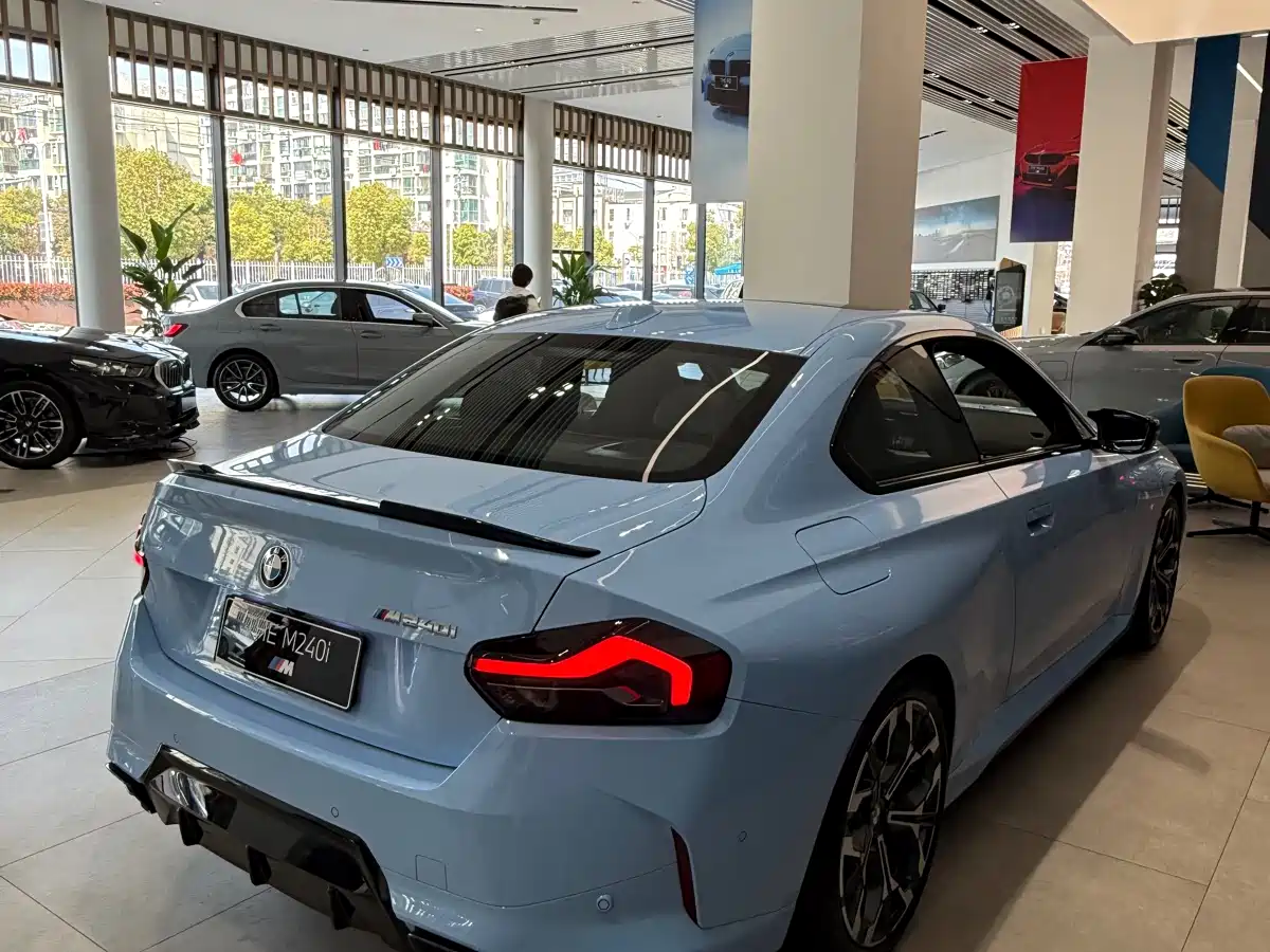 BMW M240i 2026 M240i фото 6