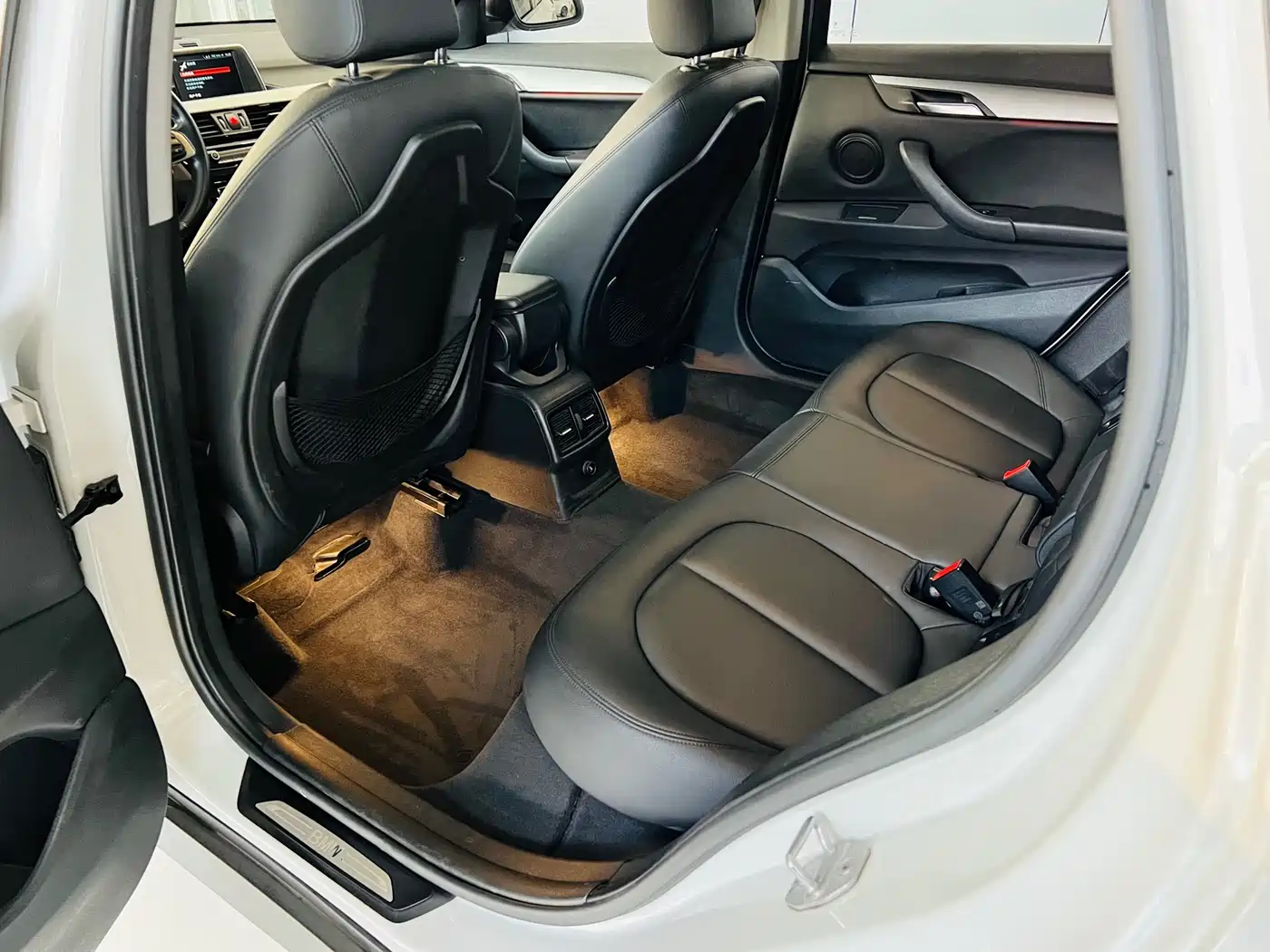 BMW X1 2018 sDrive20Li Leading Model фото 17