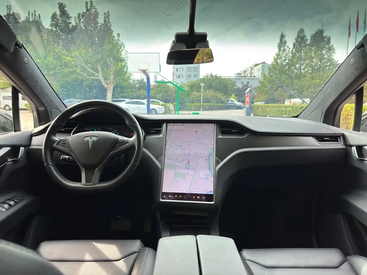 TESLA MODEL X