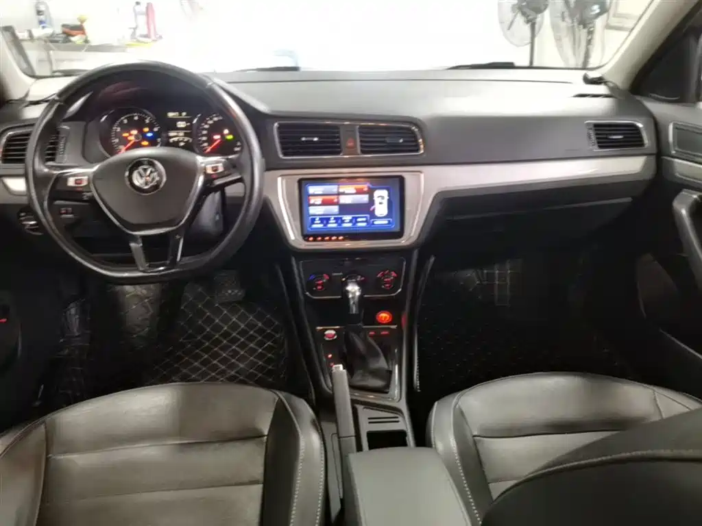 Volkswagen Lavida 2017 230TSI DSG Comfort Edition фото 10
