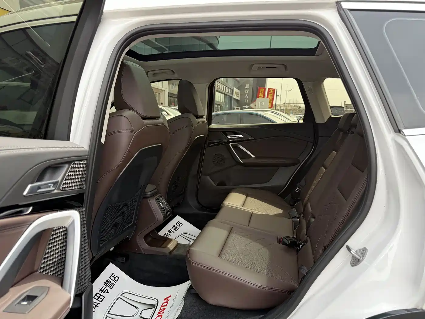 BMW X1 2023 sDrive20Li X Design Package фото 8