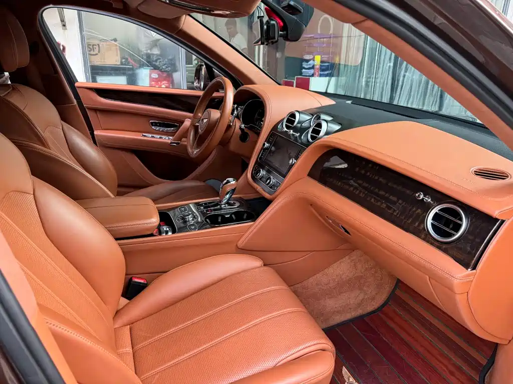 Photo 8 - Bentley Bentayga