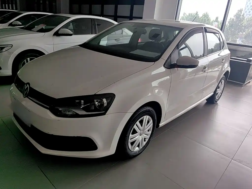 Фото 2 - Volkswagen Polo