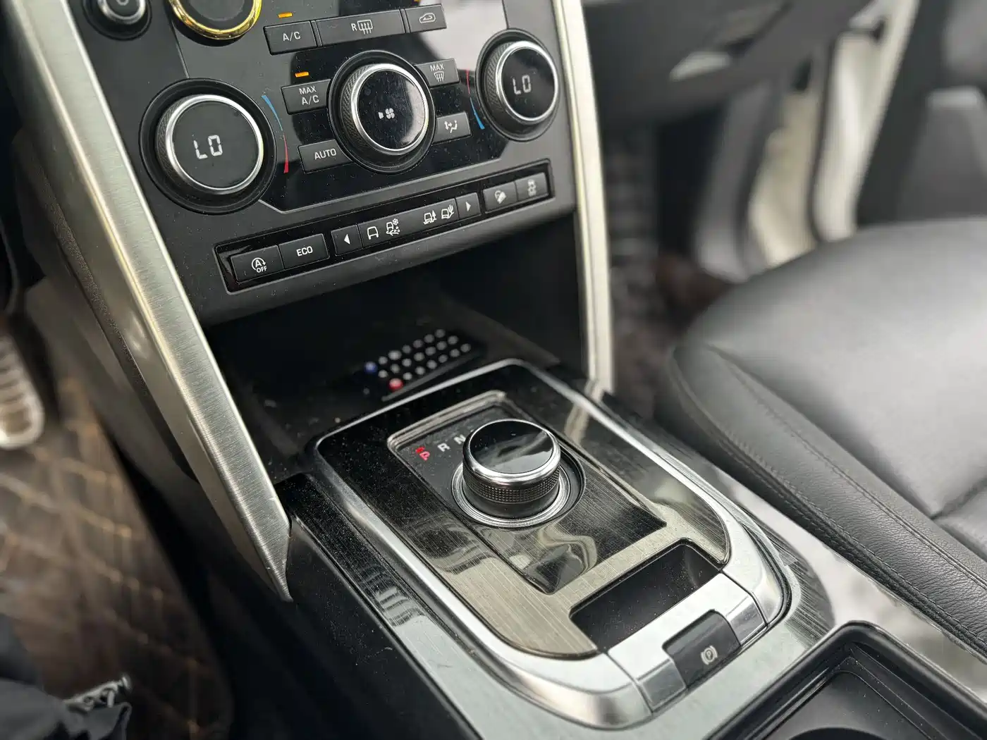 Land Rover Discovery Sport 2018 240PS SE Edition фото 21