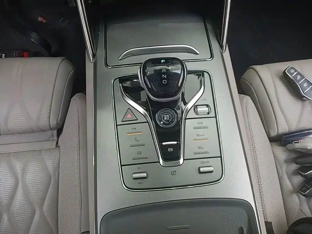 BYD Tang New Energy 2025 DM-i 115KM Cloud Chariot Flagship фото 14