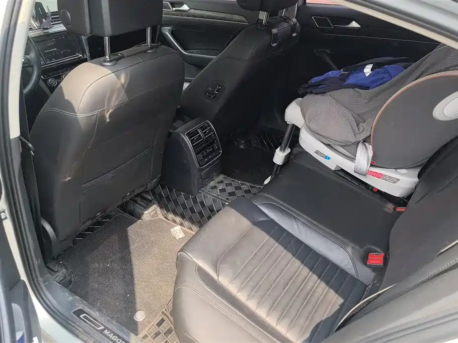 Volkswagen Magotan 2019 330TSI DSG Luxury China V фото 11