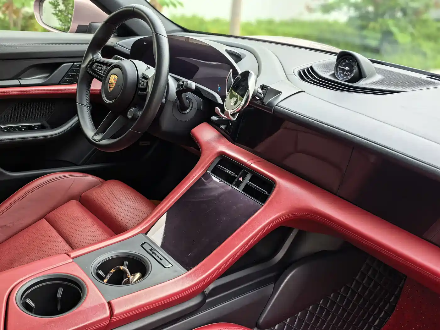 Porsche Taycan 2020 Taycan фото 9