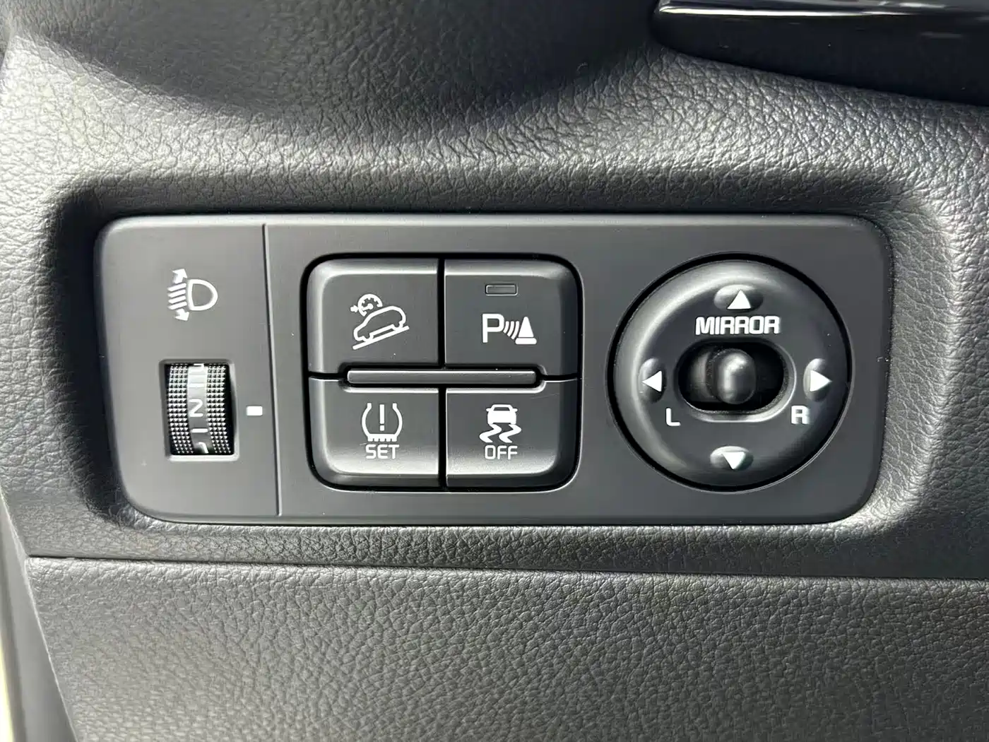 Kia KX1 2021 1.4L CVT Sunroof Version фото 11