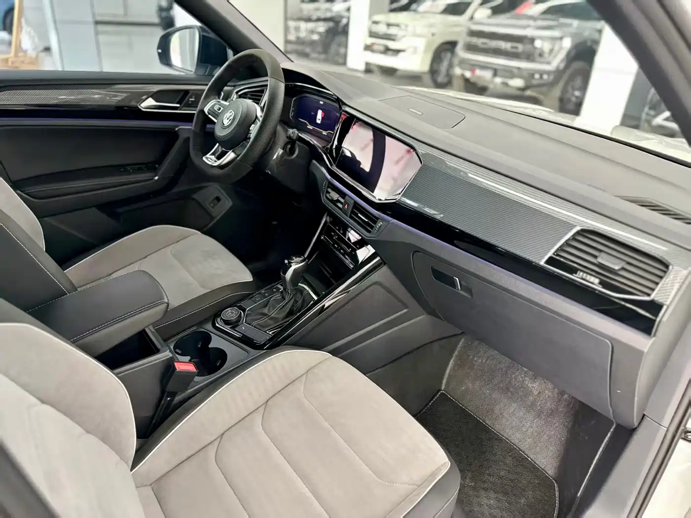 Volkswagen Tayron 2022 380TSI 4WD R-Line Smart Connect Edition фото 10