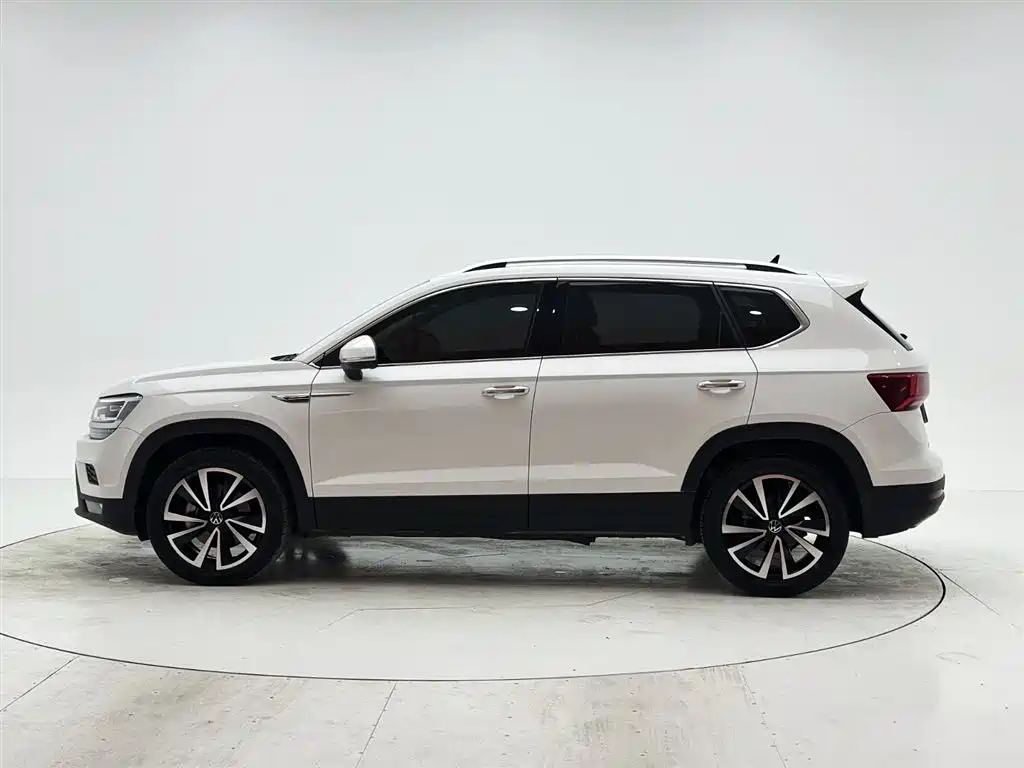 Volkswagen Tharu 2022 280TSI FWD Luxury Edition фото 7