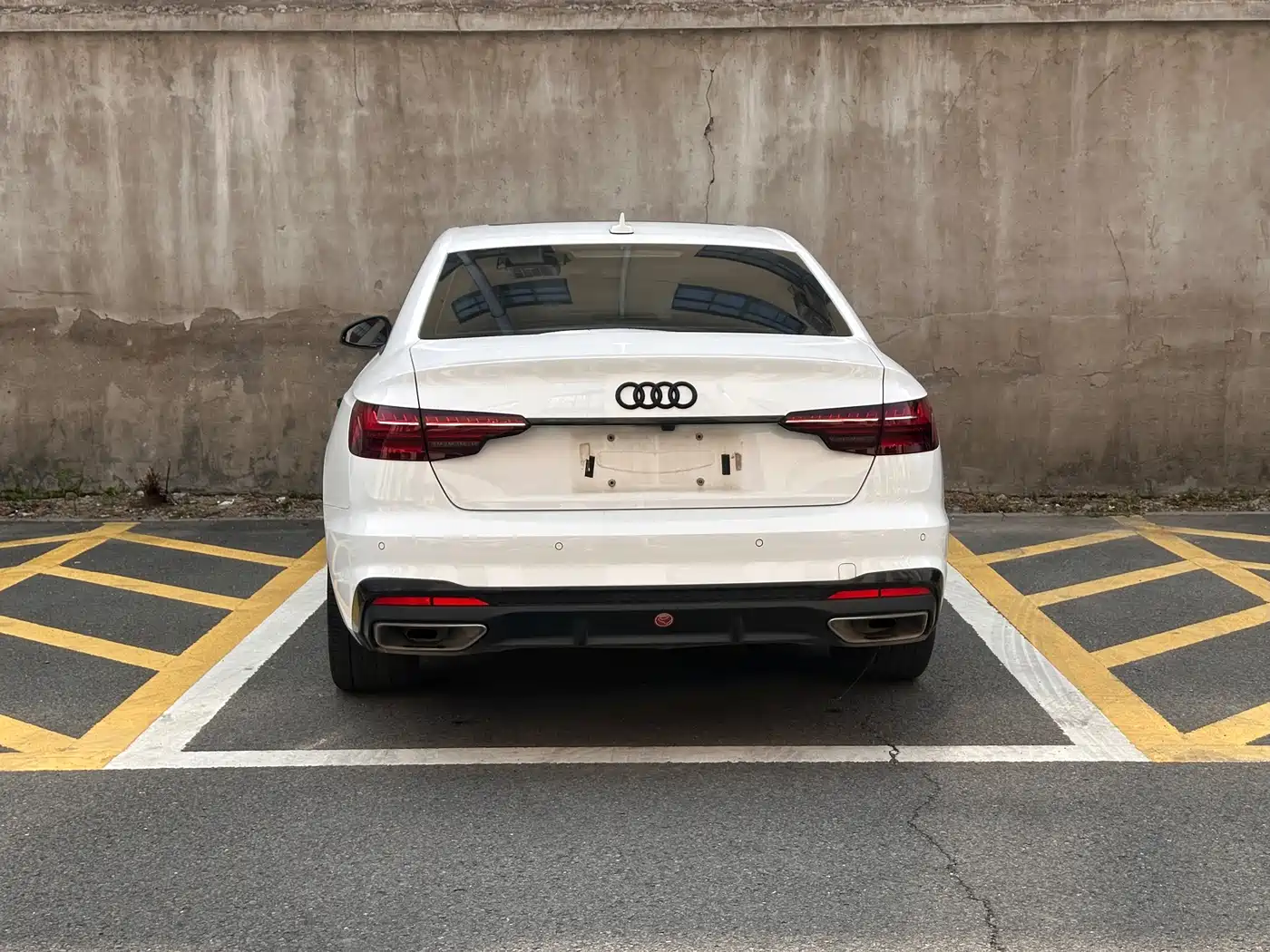 Audi A4L 2023 40 TFSI Luxury Sport фото 13