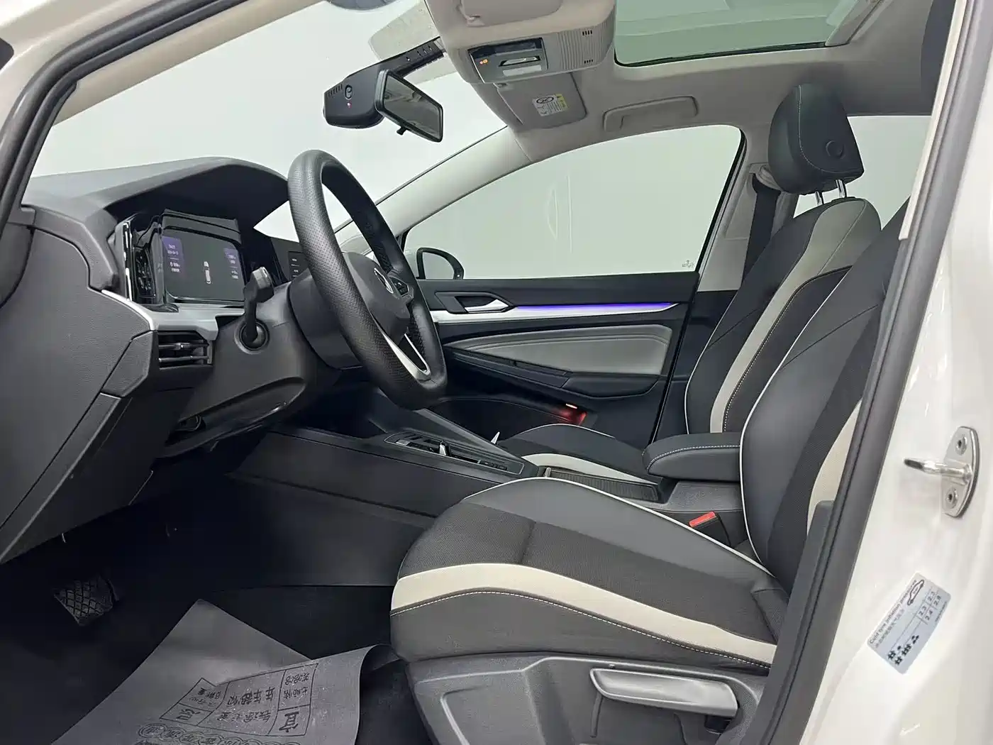 Volkswagen Golf 2023 Facelift 280TSI DSG Pro фото 5