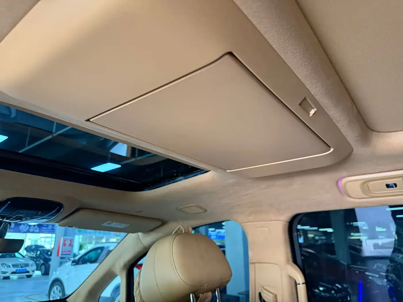 Voyah Auto Voyah Dreamer 2025 PHEV AWD Flagship Kunpeng Edition фото 12