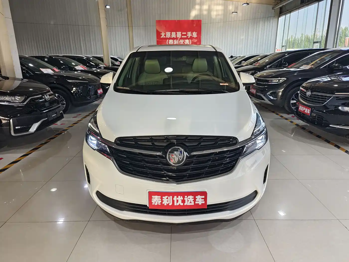 Buick GL8 2021 Land Business Class 652T Luxury фото 3
