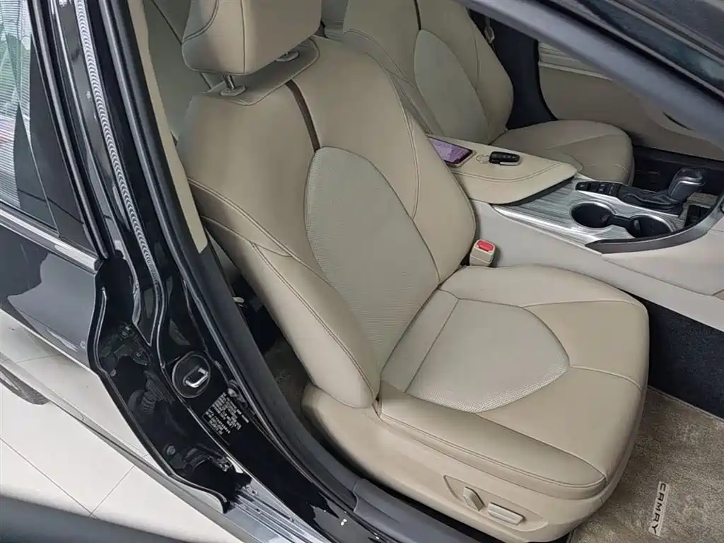 Toyota Camry 2019 Facelift Hybrid 2.5HG Luxury Edition фото 25