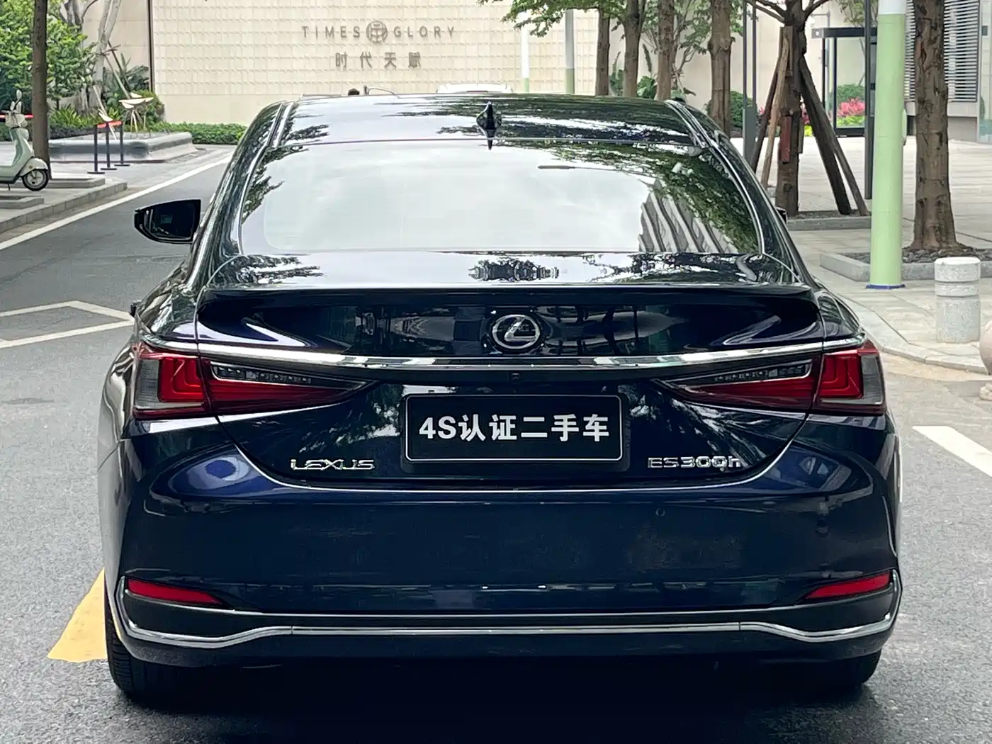 Lexus ES 2018 300h Excellence Edition China V фото 6