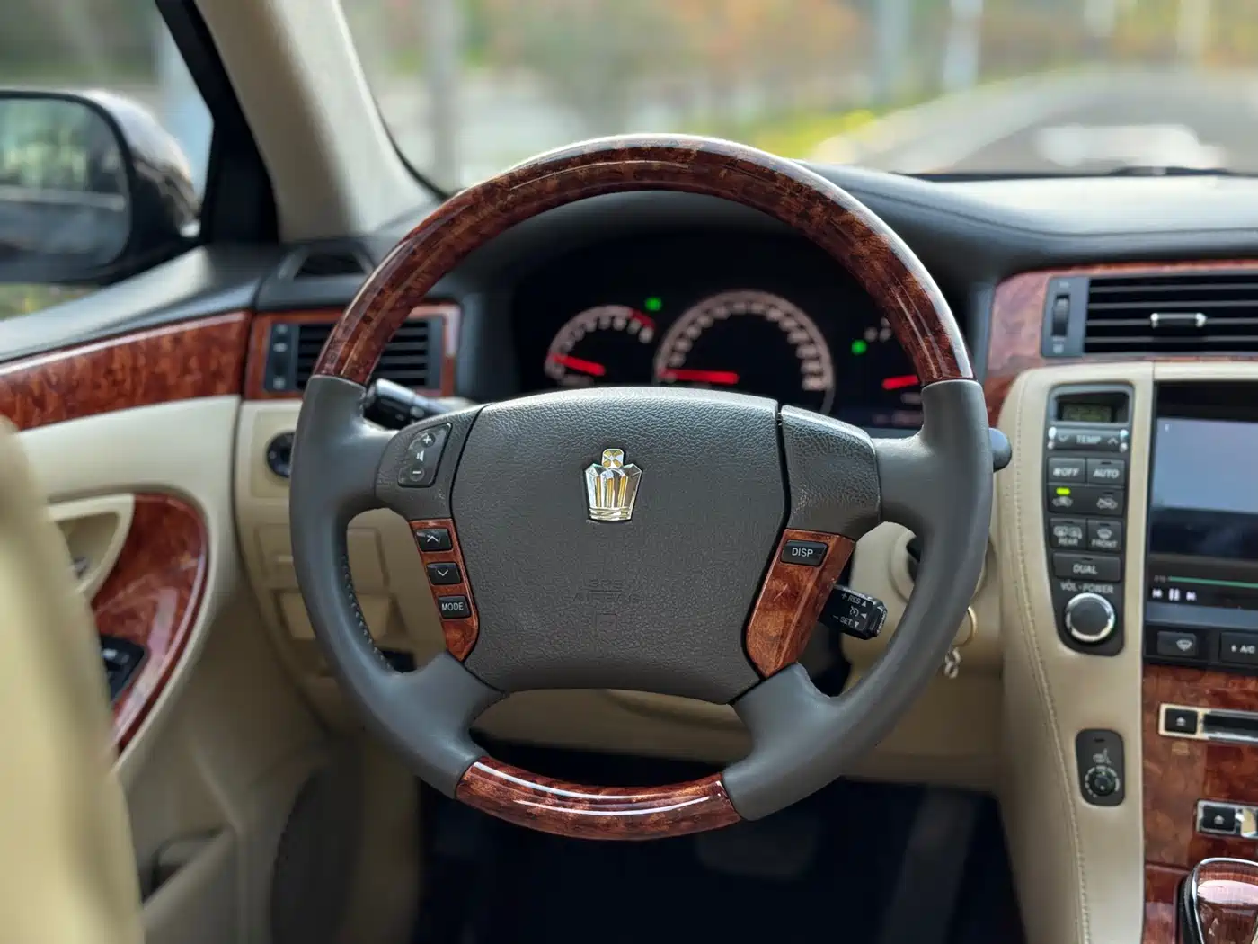 Toyota Crown 2007 2.5L Royal Special Edition фото 8