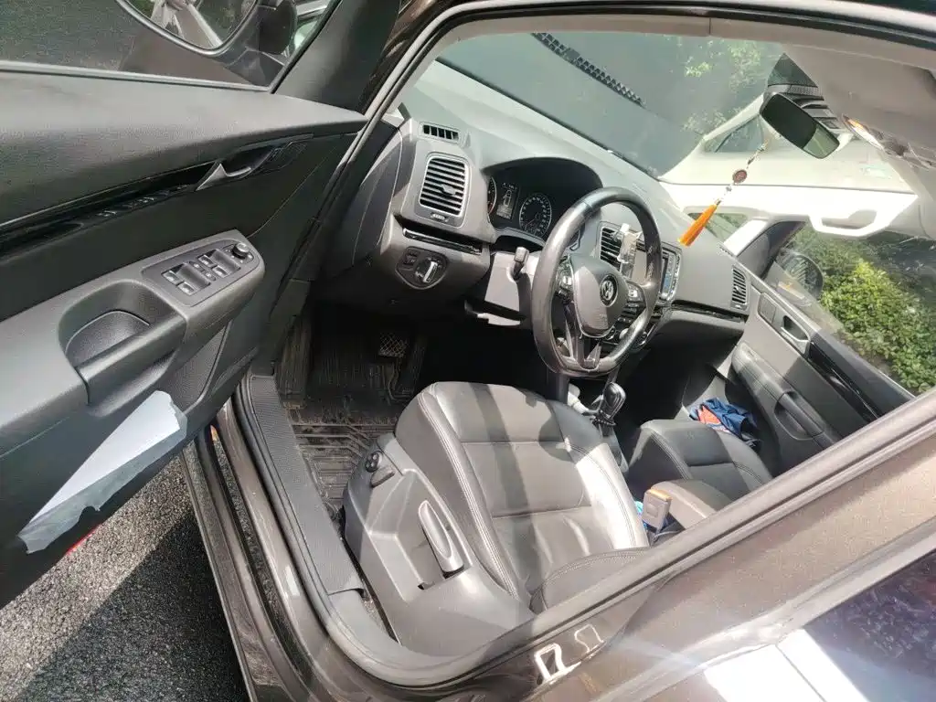 Volkswagen Sharan 2018 2018 380TSI Premium 7-Seater
