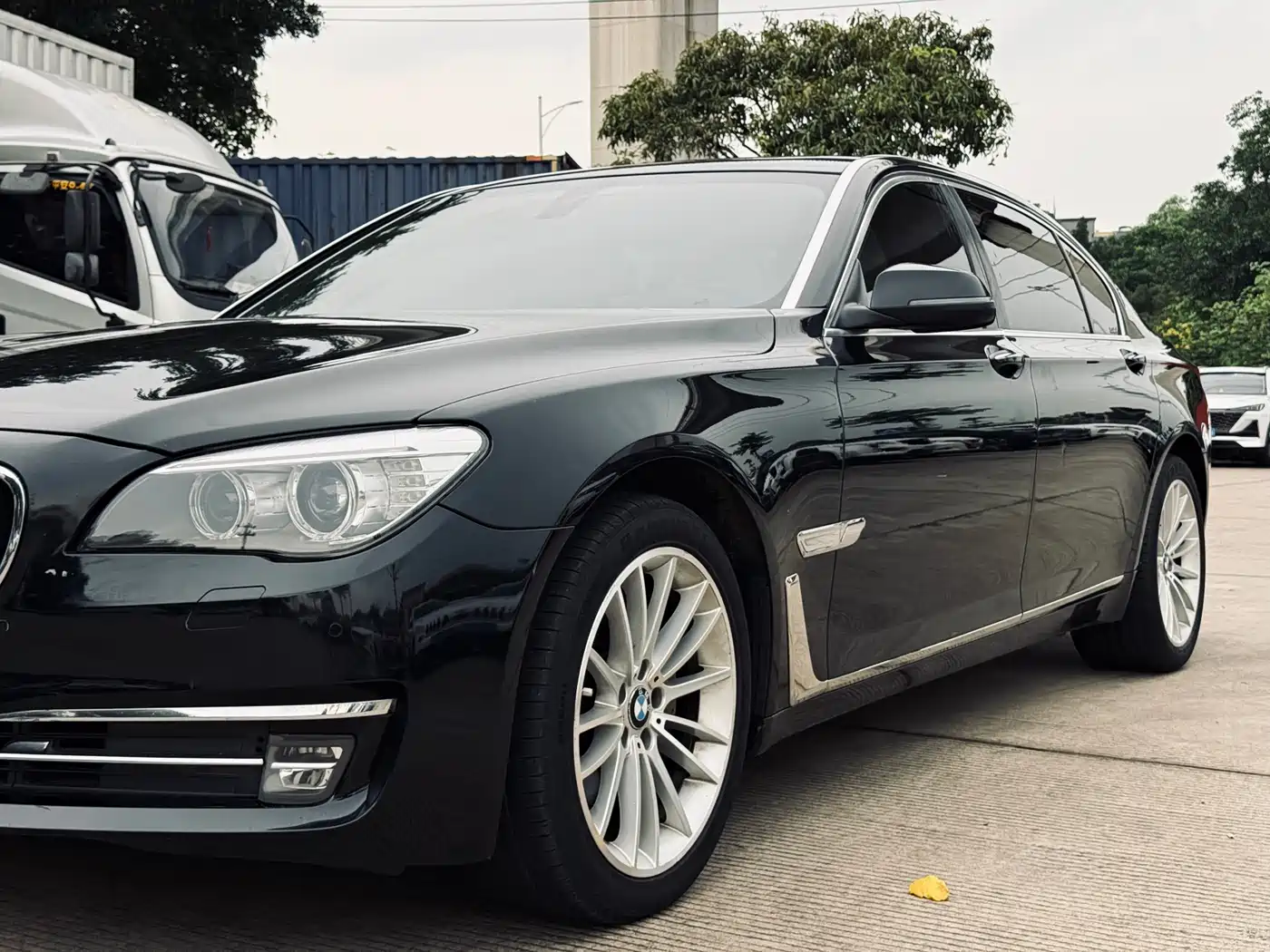BMW 7 Series 2014 730Li Premium фото 14