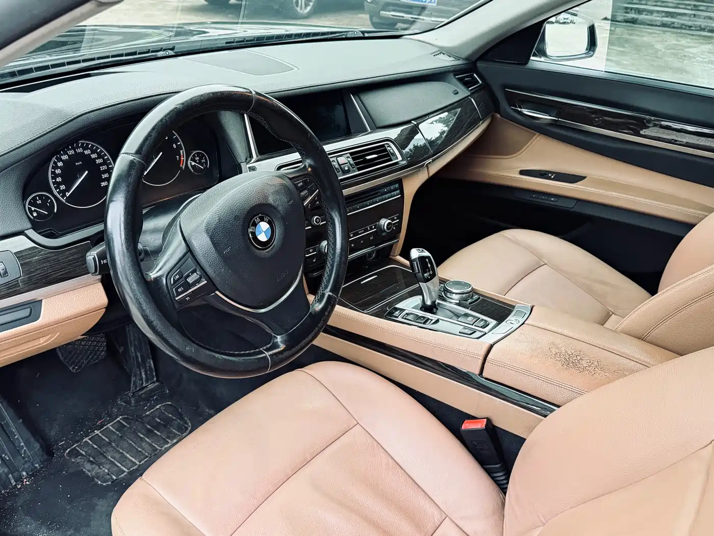 BMW 7 Series 2014 730Li Premium фото 21