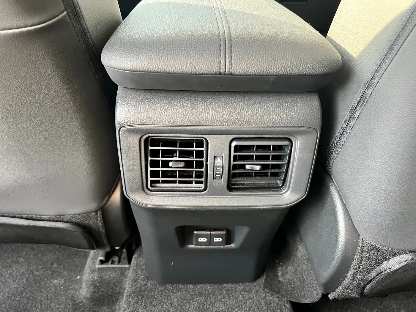 Toyota RAV4 Rongfang 2021 2.0L CVT 4WD Premium фото 25