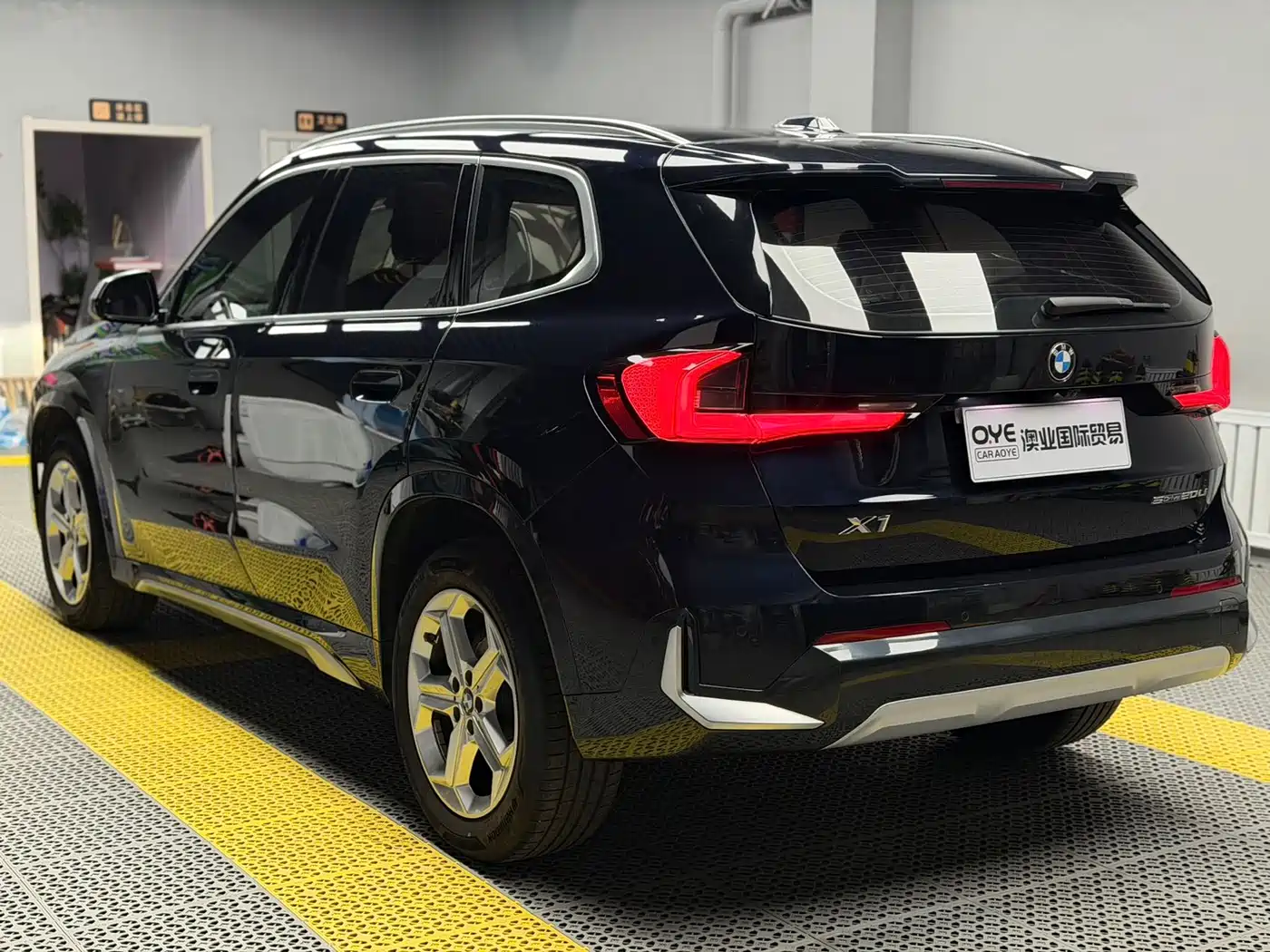 BMW X1 2023 sDrive20Li X Design Package фото 2