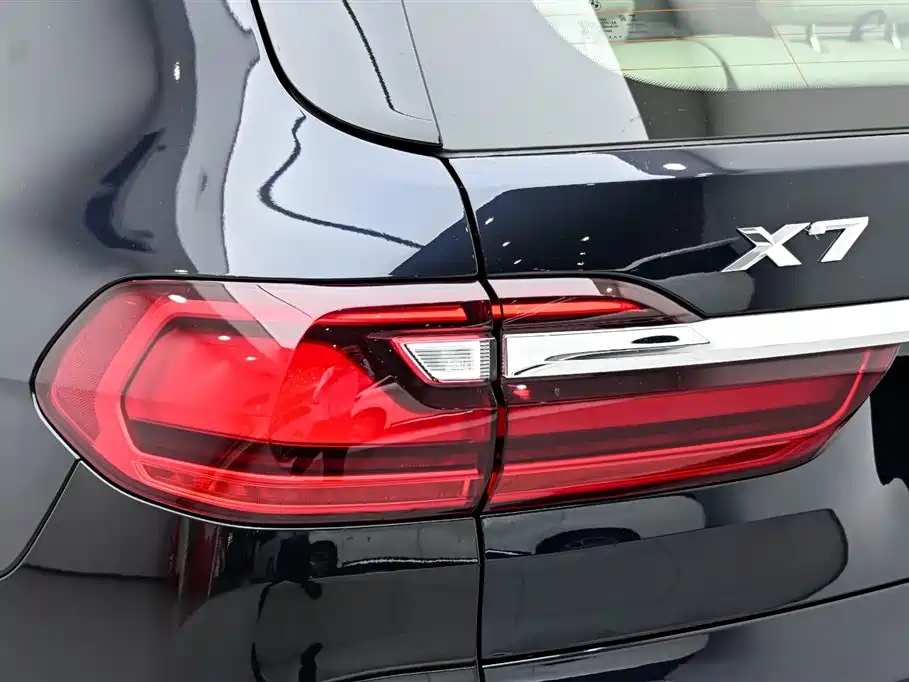 BMW X7 2022 xDrive40i Exclusive M Sport Package фото 10