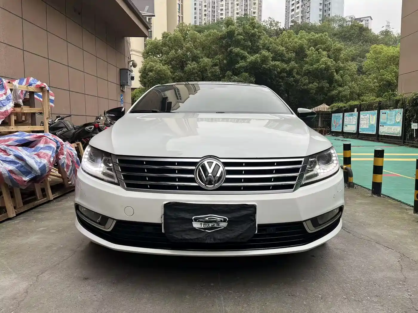 Volkswagen FAW-Volkswagen CC 2015 2.0TSI Luxury фото 2