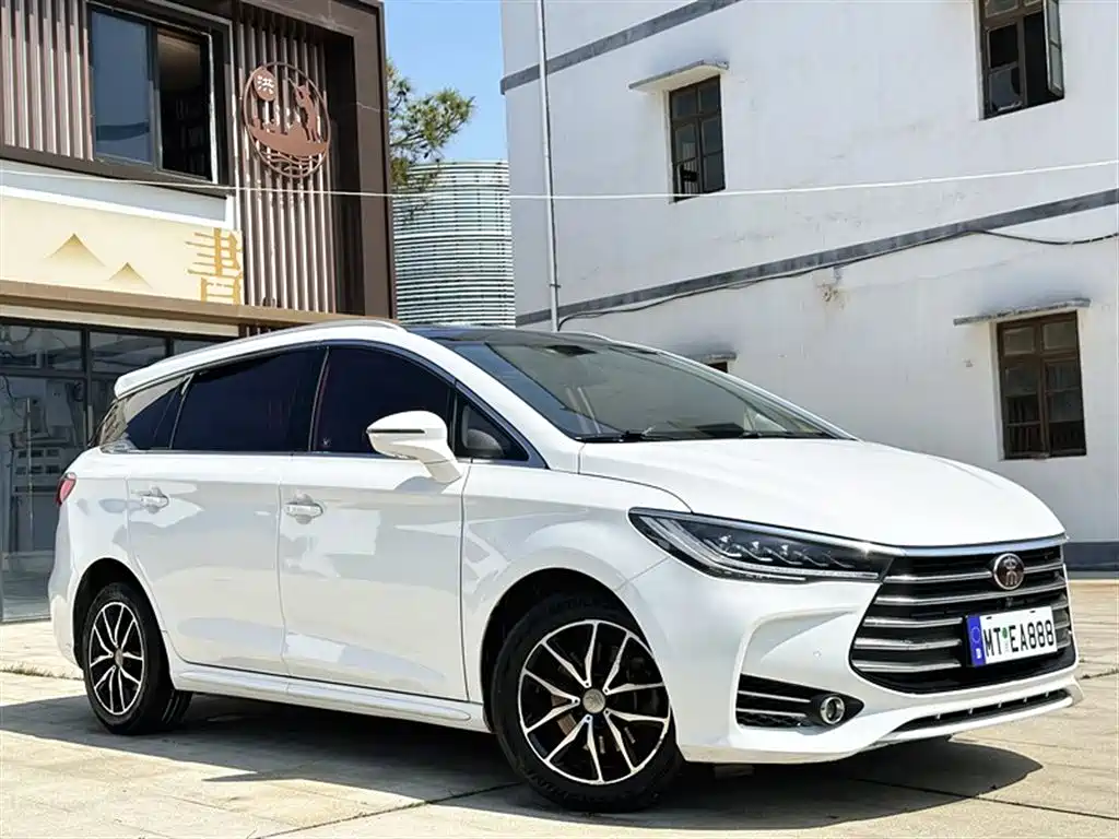 BYD SONG MAX