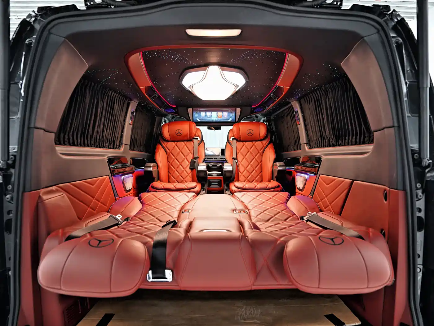 Mercedes-Benz Vito 2024 2.0T Elite Edition 7-Seater фото 24