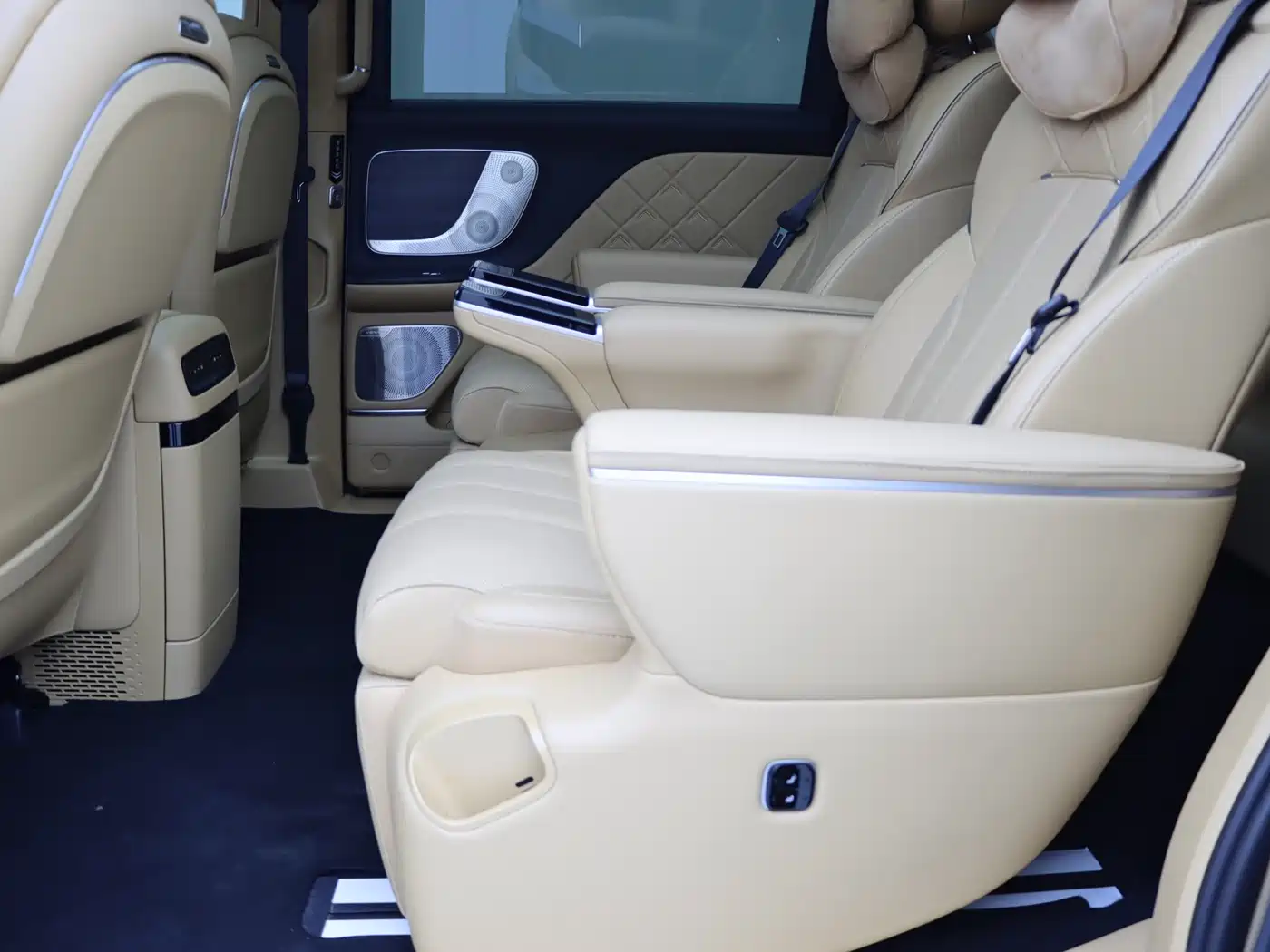 Voyah Auto Voyah Dreamer 2026 2025 Model PHEV Basic Version
