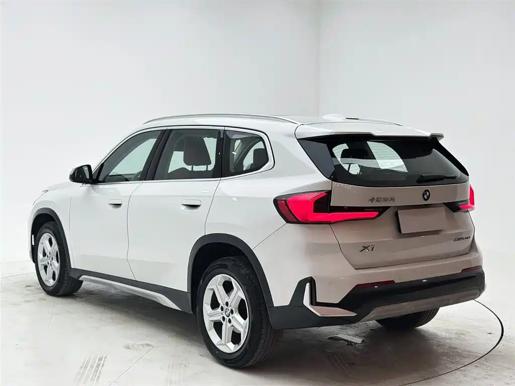 BMW X1 2023 sDrive20Li X Design Package фото 4