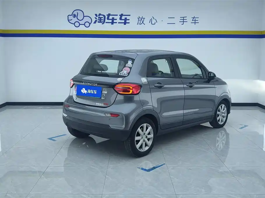 ZERO-RUNNING CAR ZERO RUN T03