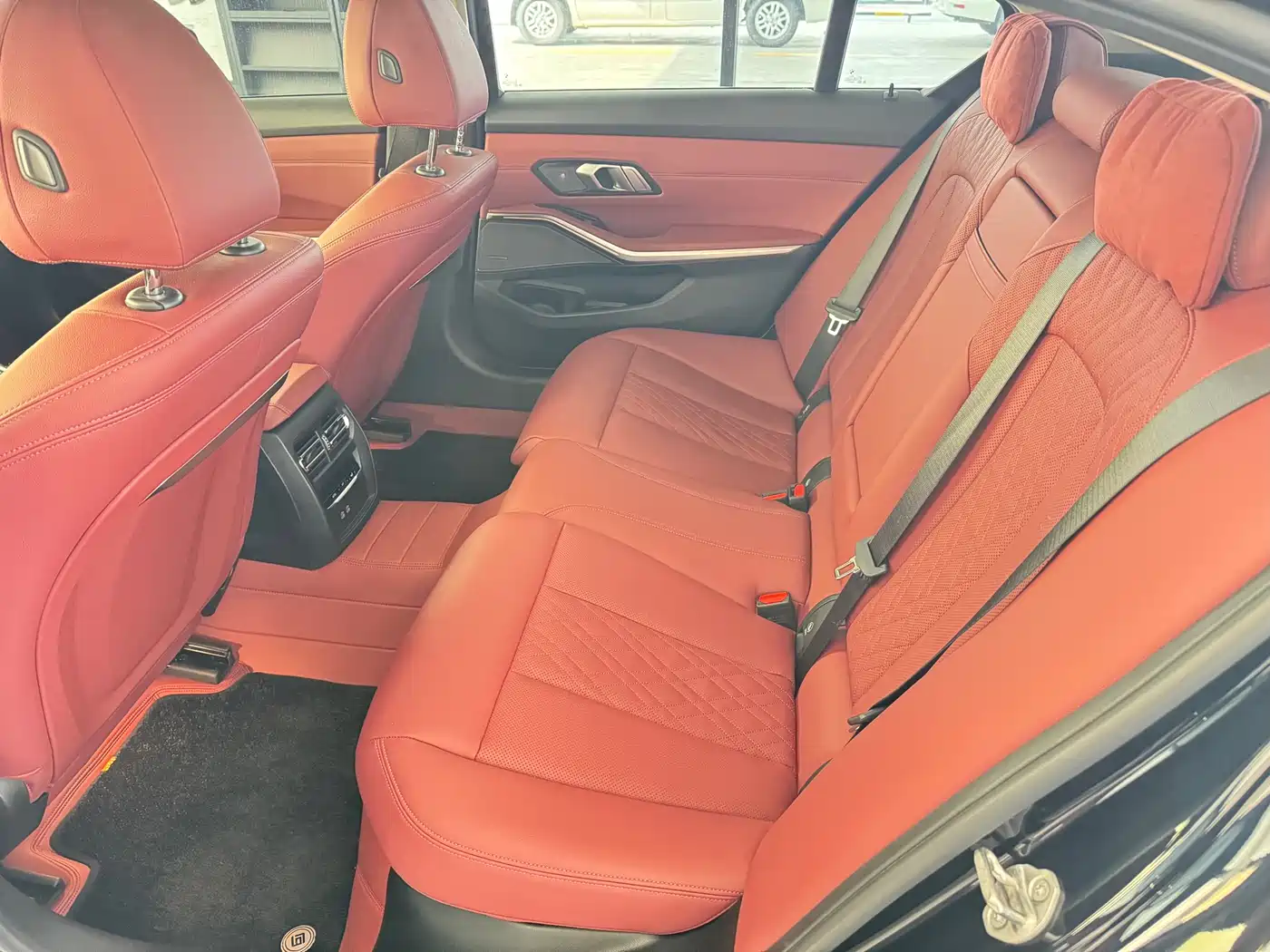 BMW 3 Series 2024 325Li M Sport Shadowline Package фото 6