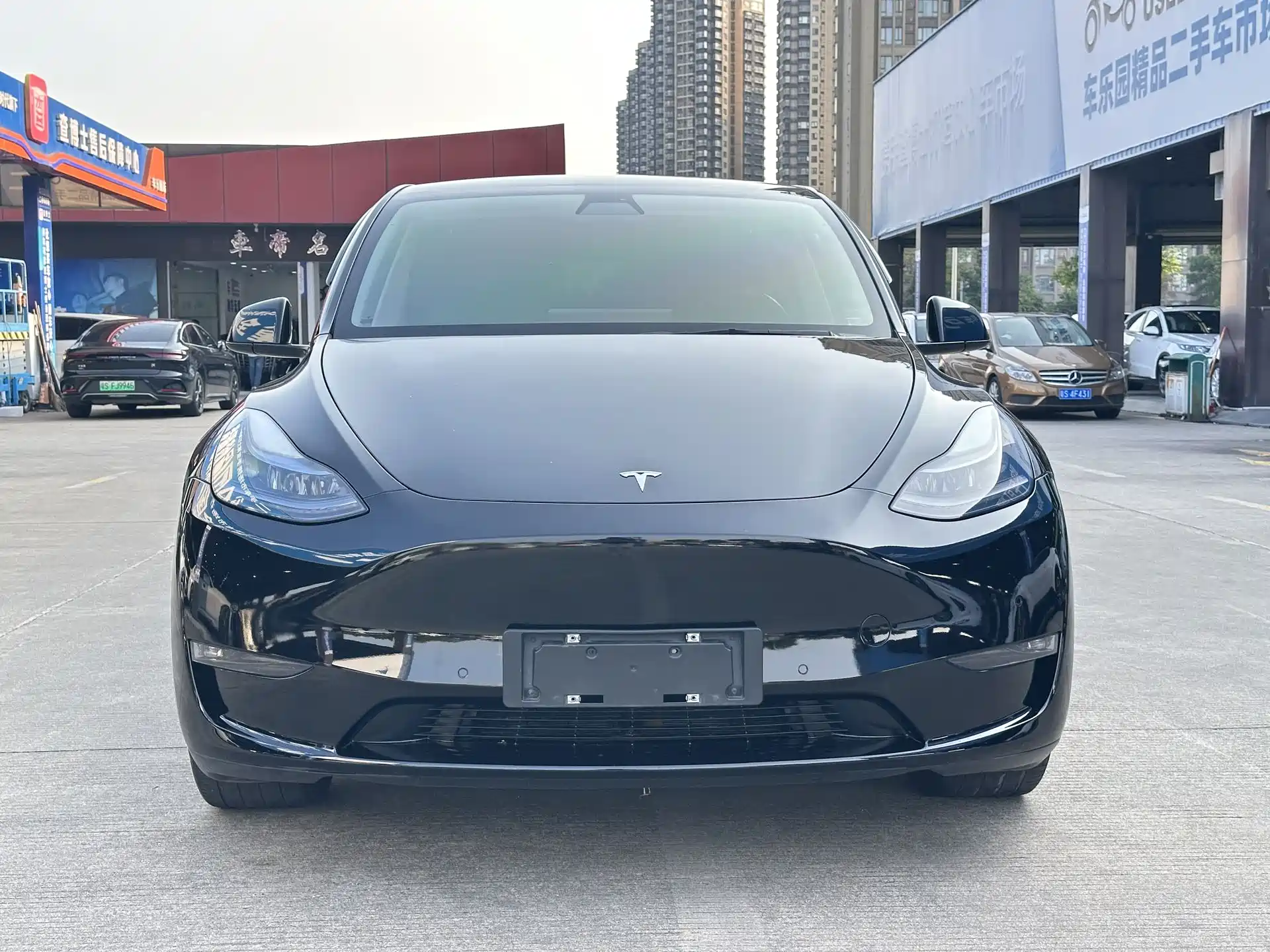 Photo 2 - Tesla Model Y