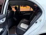 Фото 8 - Geely Vision