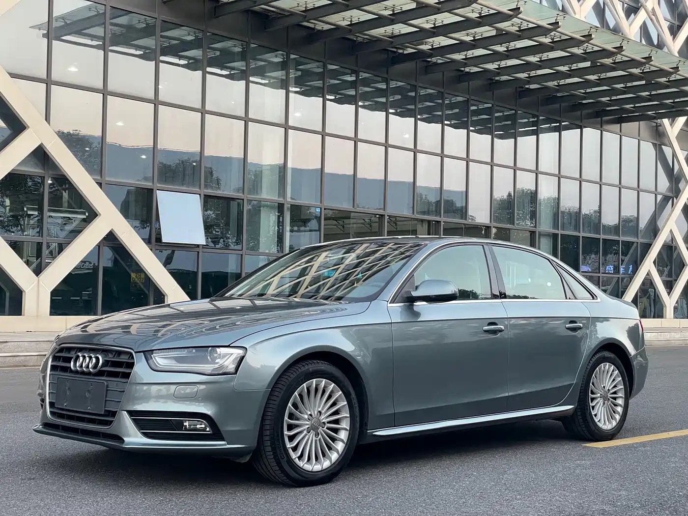 Audi A4L 2015 35 TFSI Auto Comfort