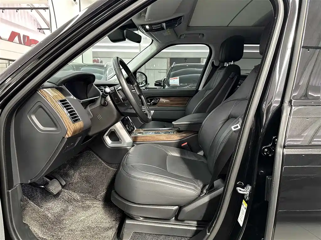 Land Rover Range Rover 2019 3.0 SC V6 Golden Age Edition фото 7