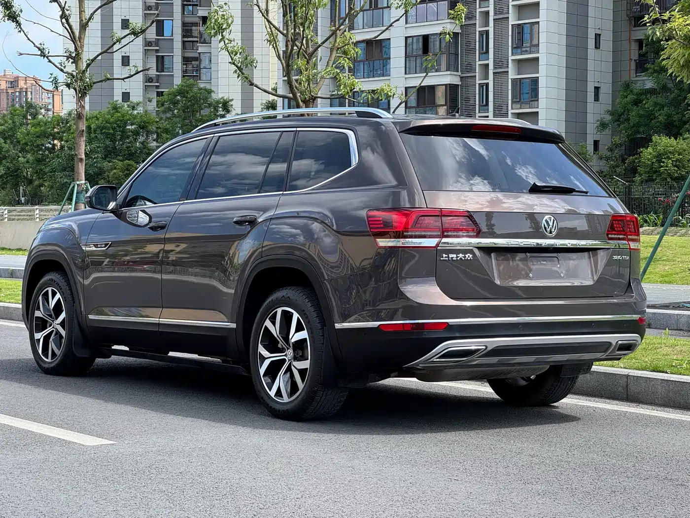 Volkswagen Teramont 2019 380TSI 4WD Luxury Edition China VI фото 15