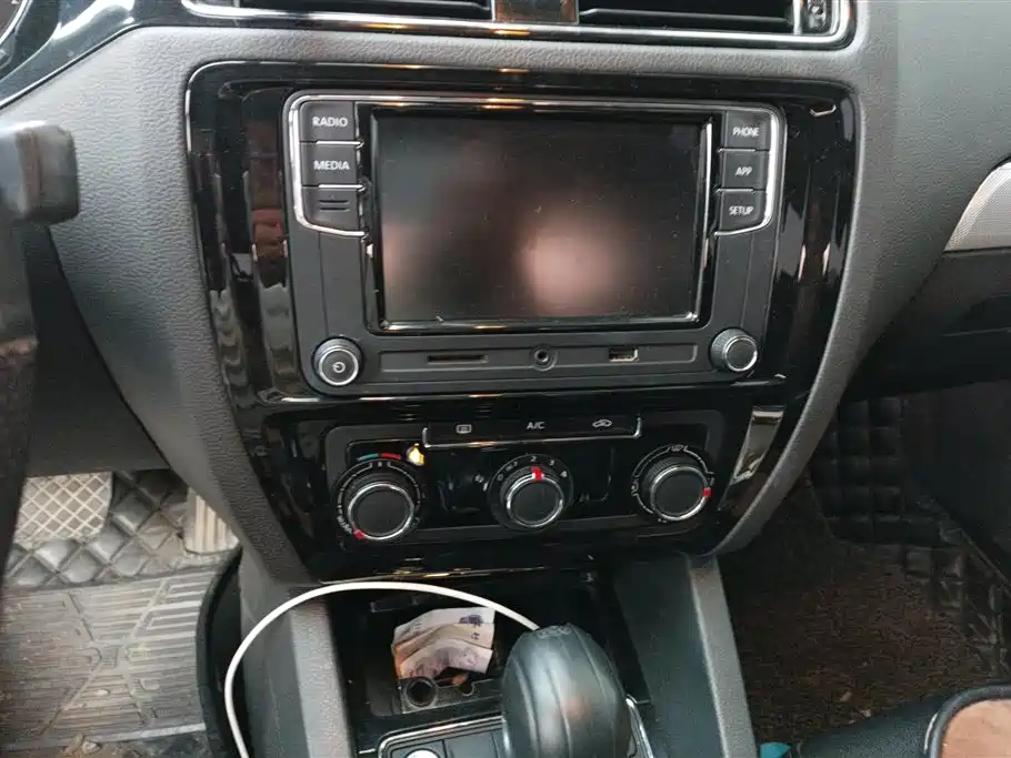 Volkswagen Sagitar 2018 280TSI DSG Spark Edition фото 13