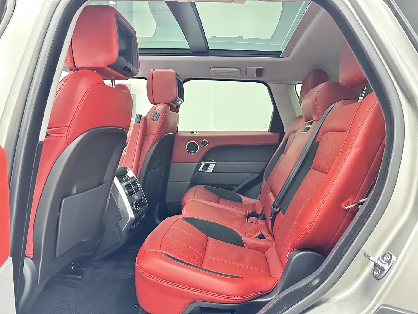 Land Rover Range Rover Sport 2020 3.0 L6 SE фото 10
