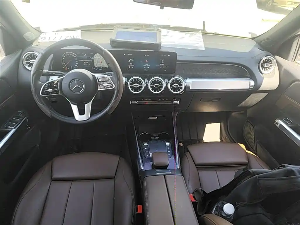 MERCEDES-BENZ GLB