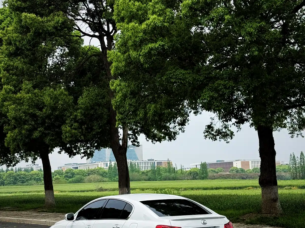 Lexus GS 2008 460 фото 15