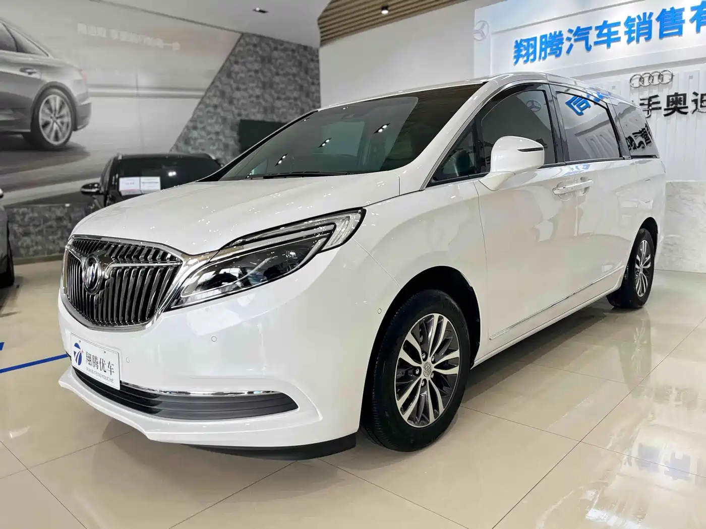 Buick GL8 2018 ES 28T Luxury Type China VI
